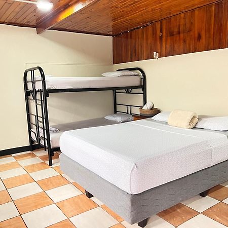 Rio Danta Hostel La Fortuna Kültér fotó