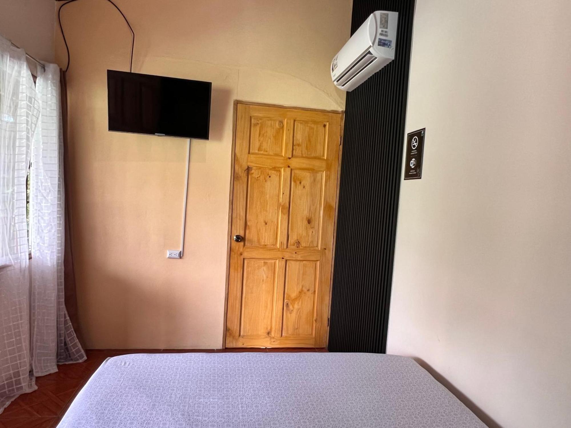Rio Danta Hostel La Fortuna Kültér fotó