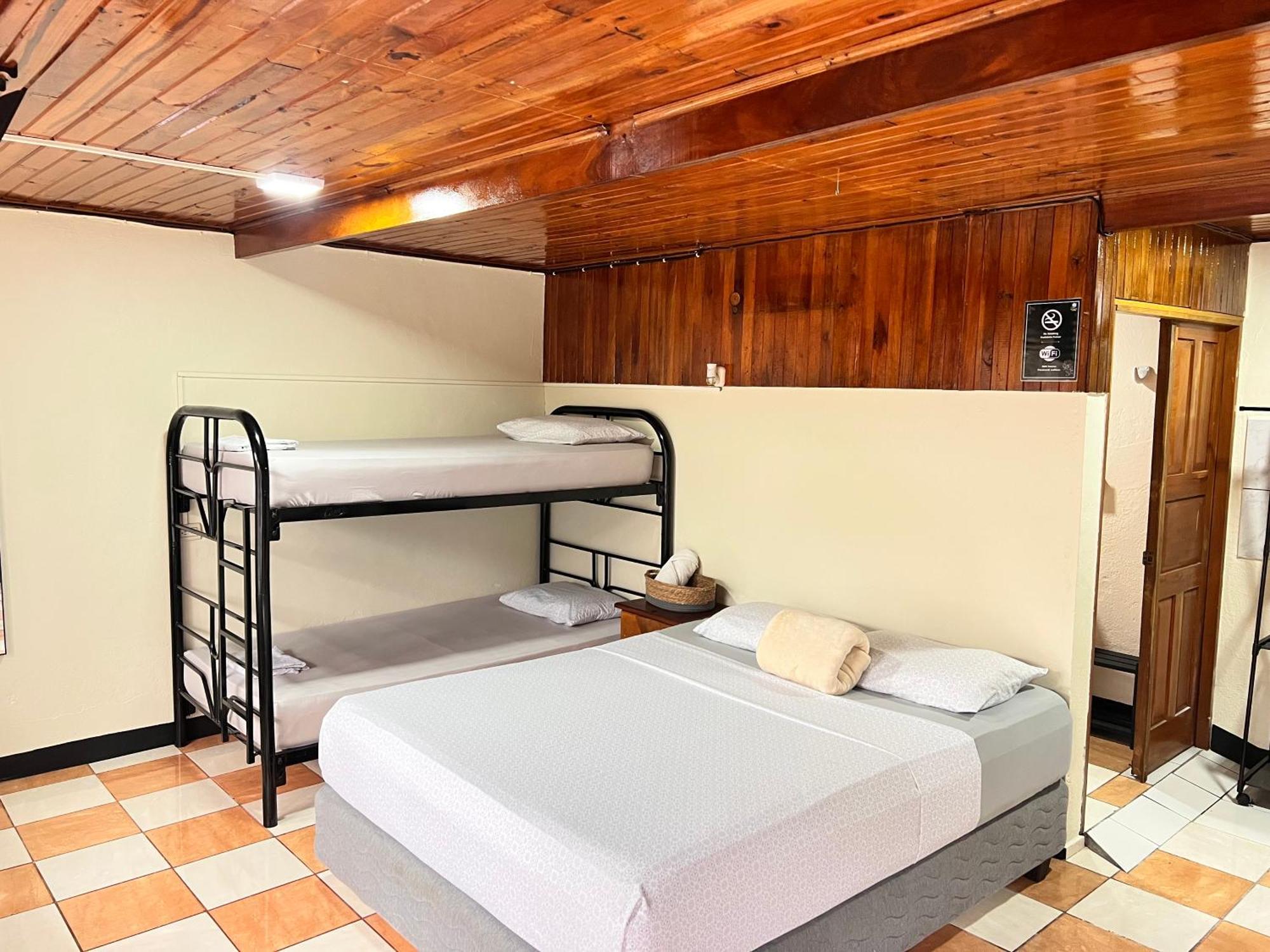 Rio Danta Hostel La Fortuna Kültér fotó